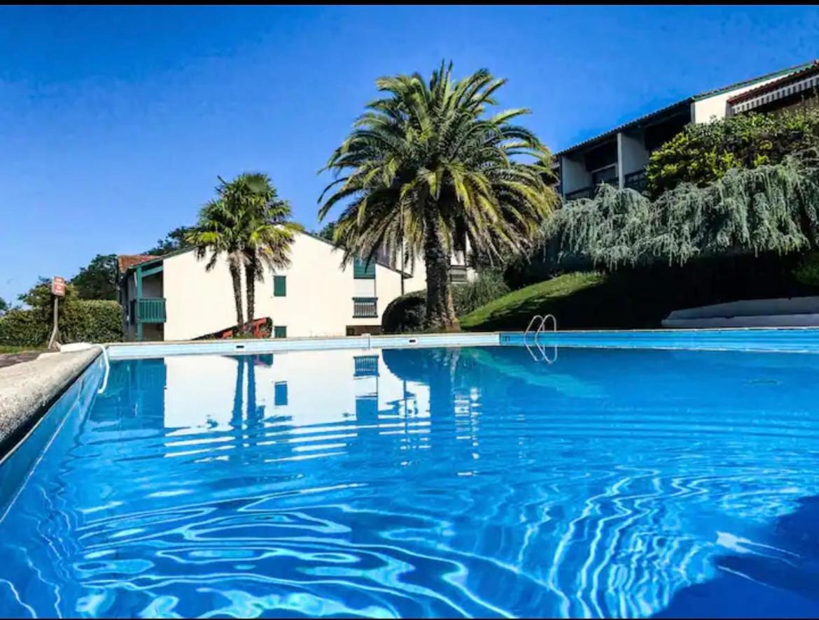 Caporizon-Baillenia-T1 Vue Montagne - Piscine St Jean De Luz Apartment Saint-Jean-de-Luz Exterior photo